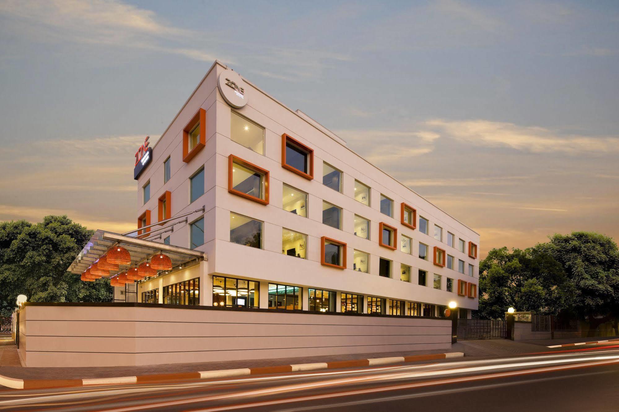 Zone By The Park Coimbatore Extérieur photo